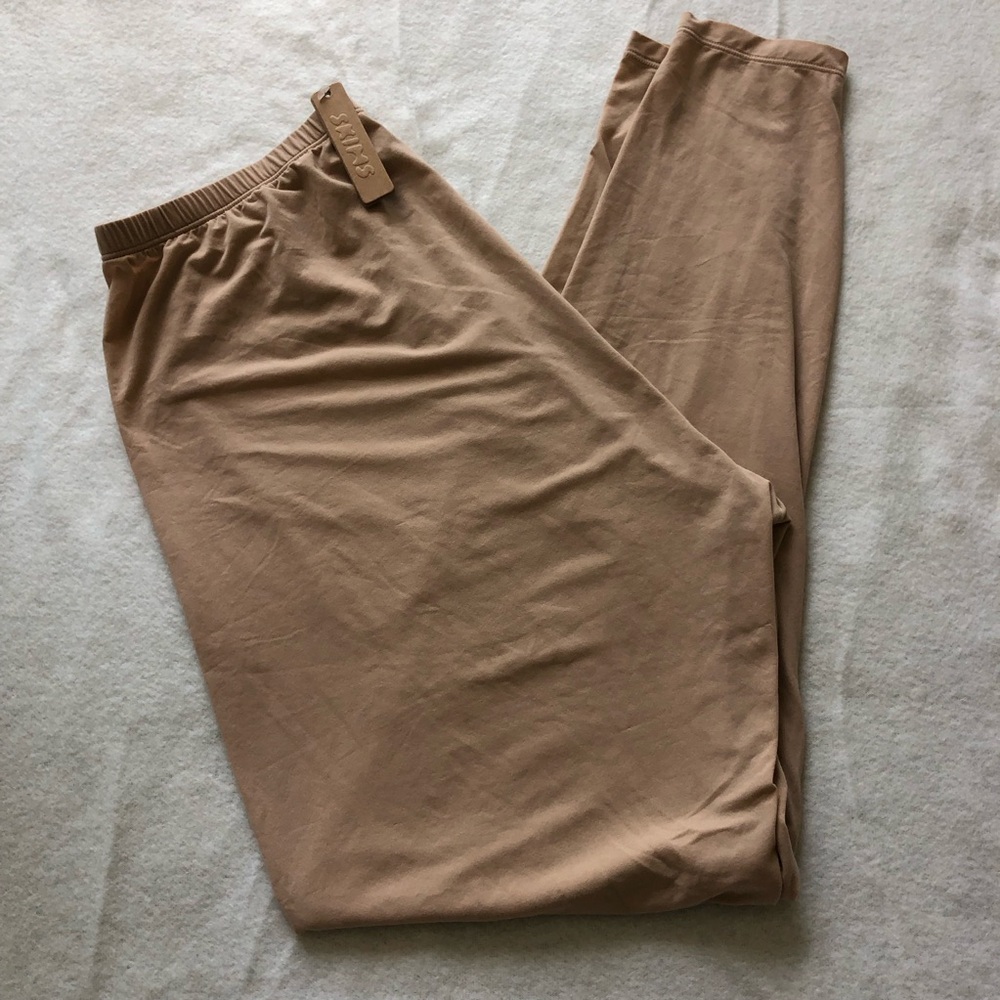NWT Skims Large Fits Everybody Leggings Color Clay Loungewear Soft Comfy Kim K